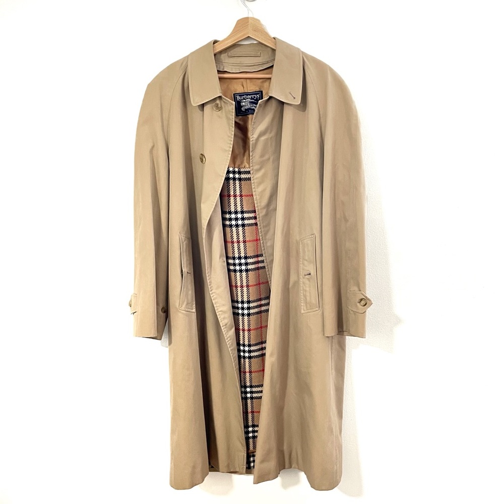 Burberry Classic Camel Trench coat with Nova Check Interior